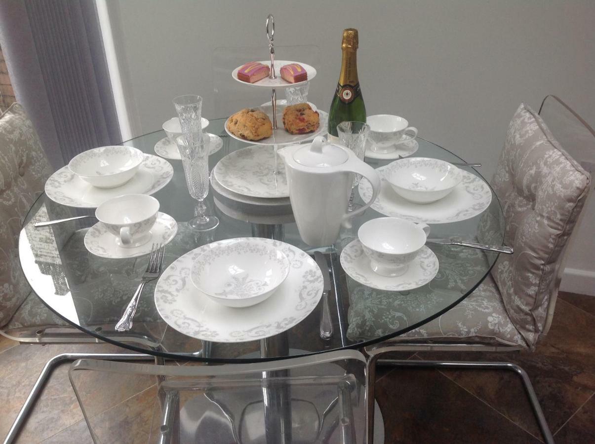 Oakleigh 1 Bed Ground Floor Garden View Free Onsite Parking Стратфорд-апон-Эйвон