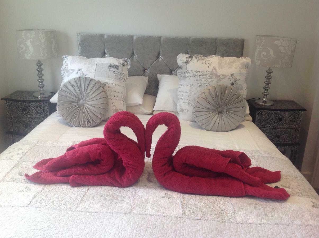 Oakleigh 1 Bed Ground Floor Garden View Free Onsite Parking Апартаменты